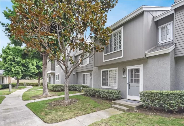 MLS: OC24213726 Condo For Sale