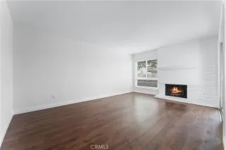 Photo #6: OC24213806 Listing