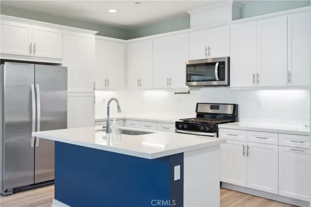 MLS: OC24213813 Condo For Sale