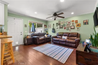 Photo #3: OC24213931 Listing 