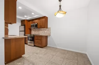 Photo #6: OC24214008 Listing 