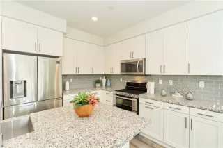 Photo #5: OC24214107 Listing