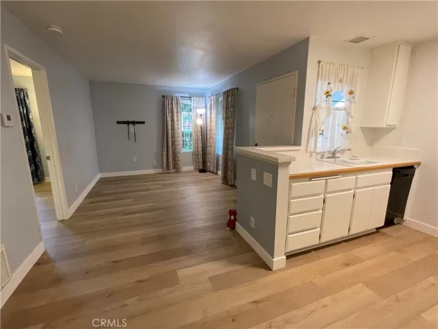 MLS: OC24214163 Condo For Sale