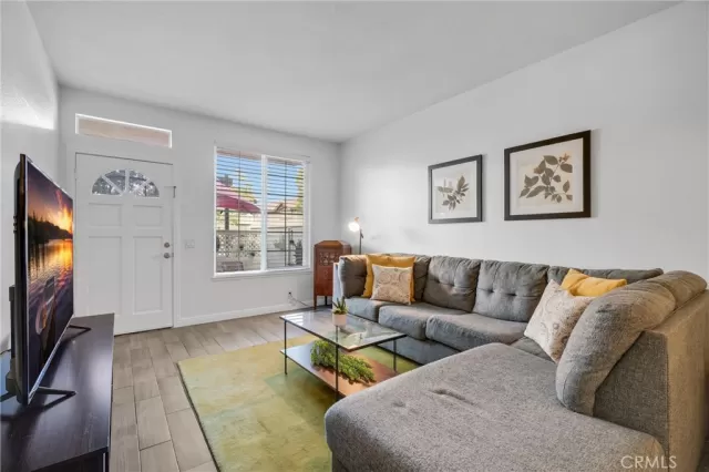 MLS: OC24214693 Condo For Sale