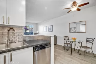 Photo #5: OC24214693 Listing