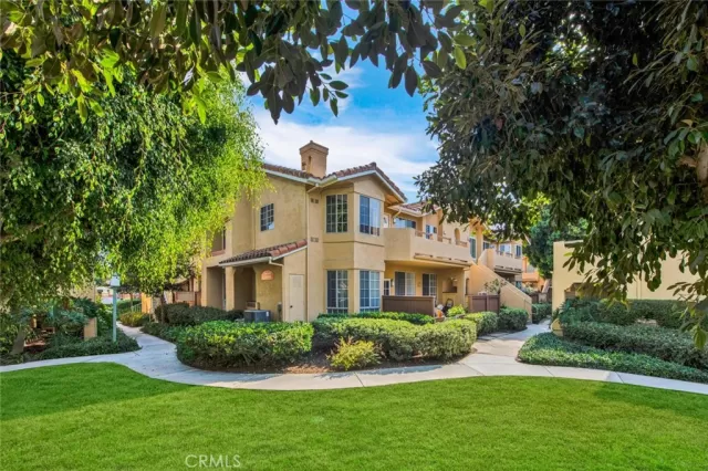 MLS: OC24214880 Condo For Sale