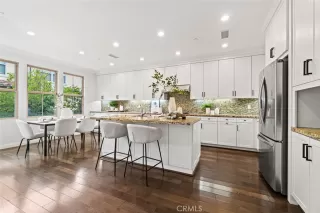 Photo #4: OC24215755 Listing