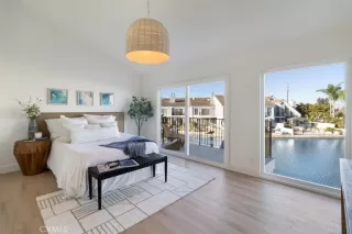 Photo #3: OC24216184 Listing 