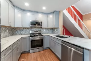 Photo #3: OC24216190 Listing 