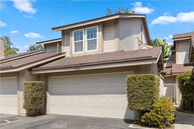 MLS: OC24216548 Condo For Sale