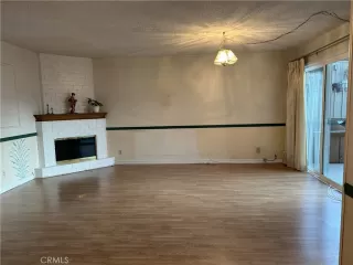 Photo #3: OC24217127 Listing