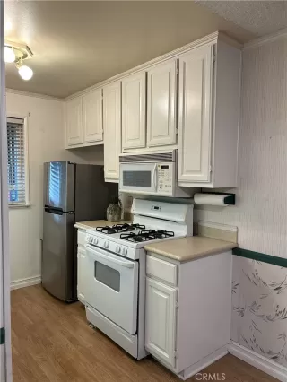 Photo #6: OC24217127 Listing