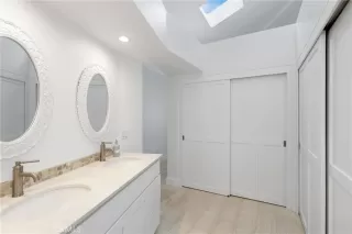 Photo #6: OC24217157 Listing 