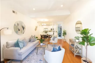 Photo #4: OC24217471 Listing 