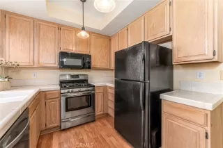 Photo #3: OC24217476 Listing