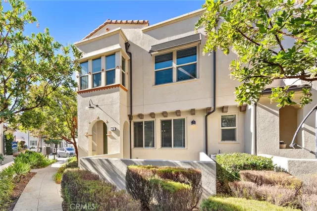 MLS: OC24217675 Condo For Sale