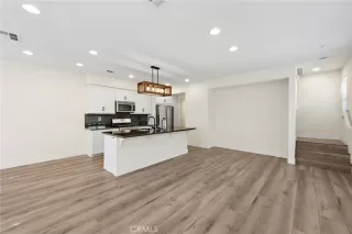 Photo #5: OC24217675 Listing 