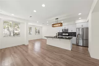 Photo #6: OC24217675 Listing 