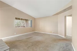 Photo #5: OC24217915 Listing