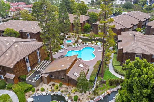 MLS: OC24217969 Condo For Sale