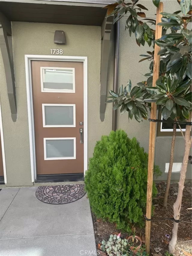 MLS: OC24218140 Condo For Sale