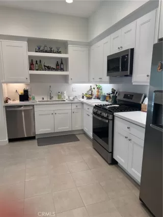 Photo #2: OC24218140 Listing 