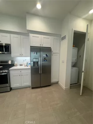 Photo #3: OC24218140 Listing 