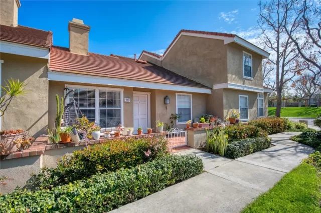 MLS: OC24218604 Condo For Sale