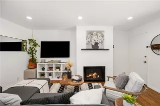 Photo #4: OC24218691 Listing