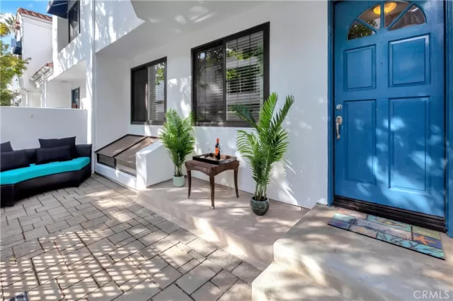 MLS: OC24219054 Condo For Sale