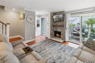 Photo #6: OC24219256 Listing 