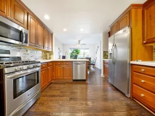 Photo #4: OC24219349 Listing 