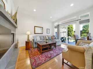 Photo #4: OC24219629 Listing 