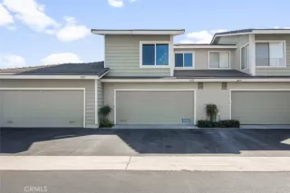 Photo #4: OC24219731 Listing 