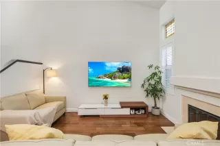 Photo #5: OC24220189 Listing 