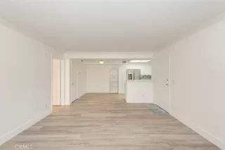 Photo #4: OC24220791 Listing 