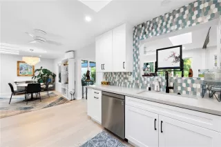 Photo #6: OC24221023 Listing