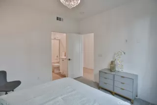 Photo #2: OC24221121 Listing 