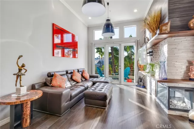 MLS: OC24221215 Condo For Sale