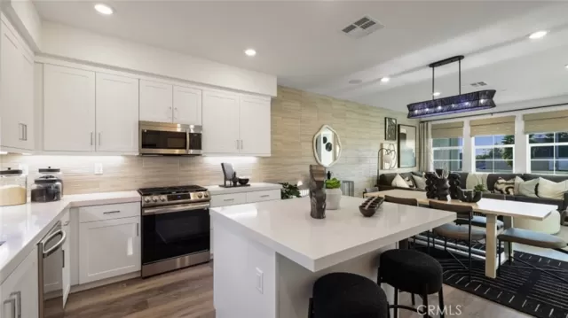 MLS: OC24221597 Condo For Sale