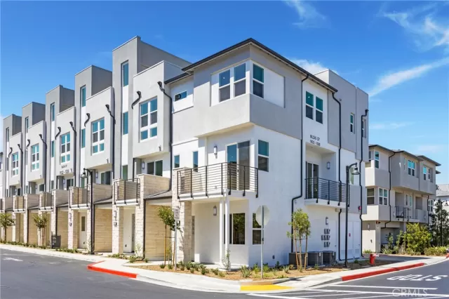 MLS: OC24221712 Condo For Sale