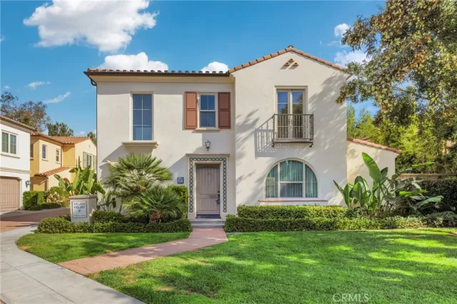 MLS: OC24221887 Condo For Sale