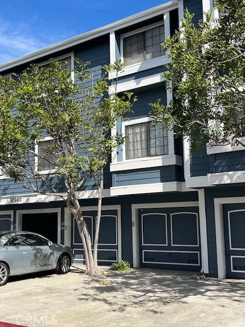 MLS: OC24222202 Condo For Sale