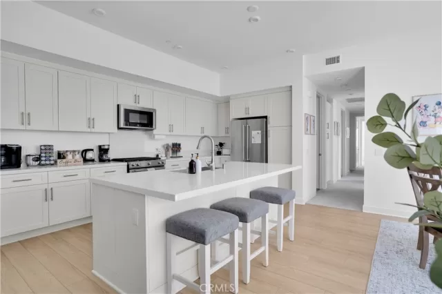 MLS: OC24222600 Condo For Sale