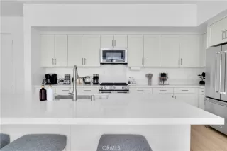 Photo #3: OC24222600 Listing 