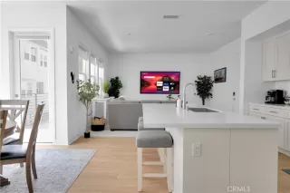 Photo #6: OC24222600 Listing 