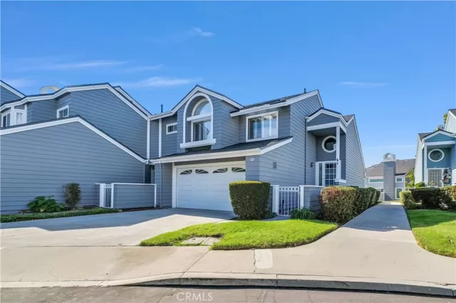 MLS: OC24222777 Condo For Sale