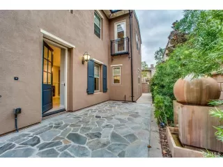 Photo #3: OC24223105 Listing