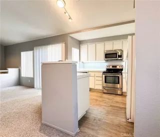 Photo #6: OC24223132 Listing