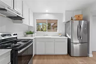 Photo #4: OC24223390 Listing